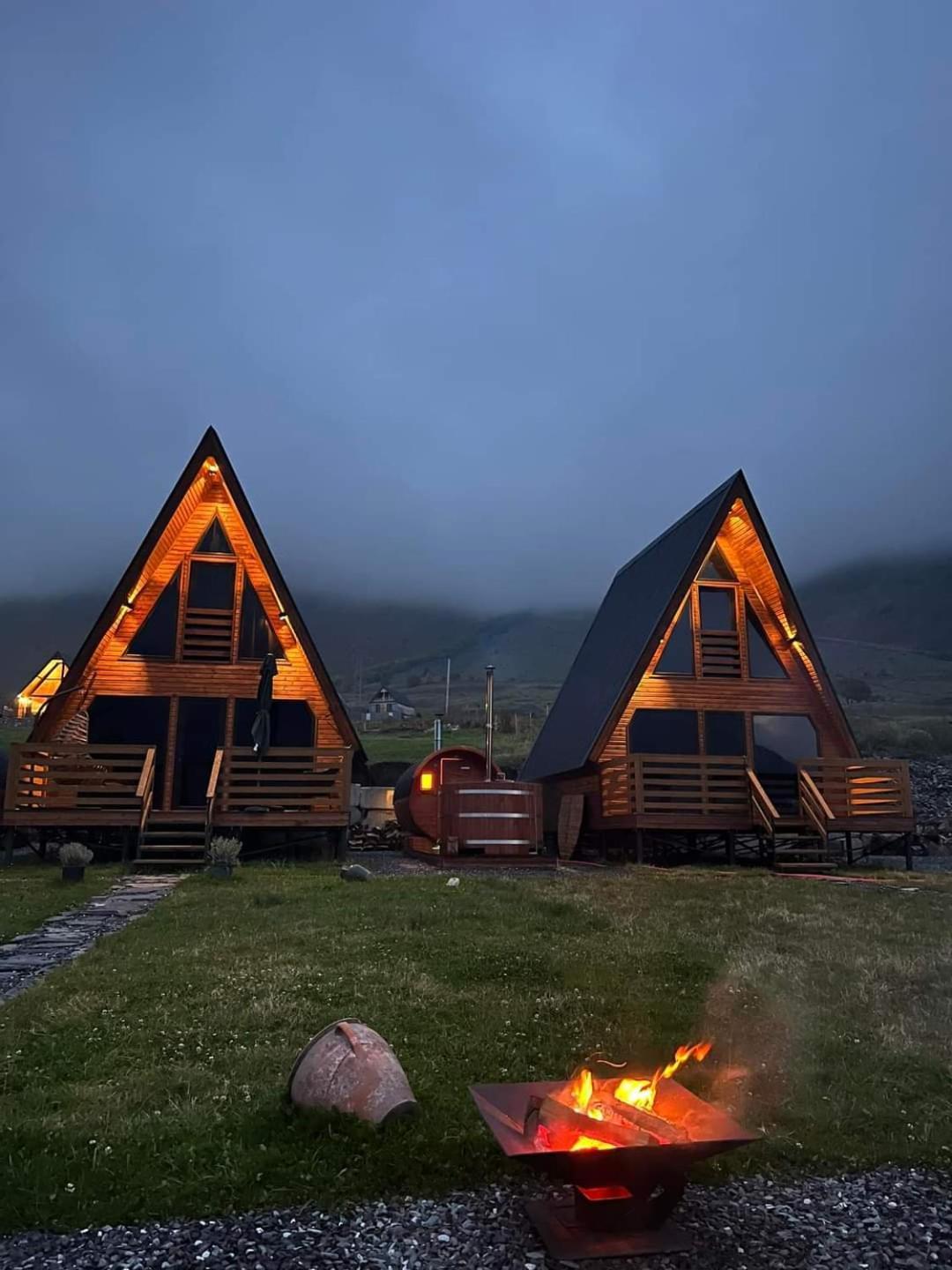 Kazbegi Spa Resort Cottages Eksteriør billede