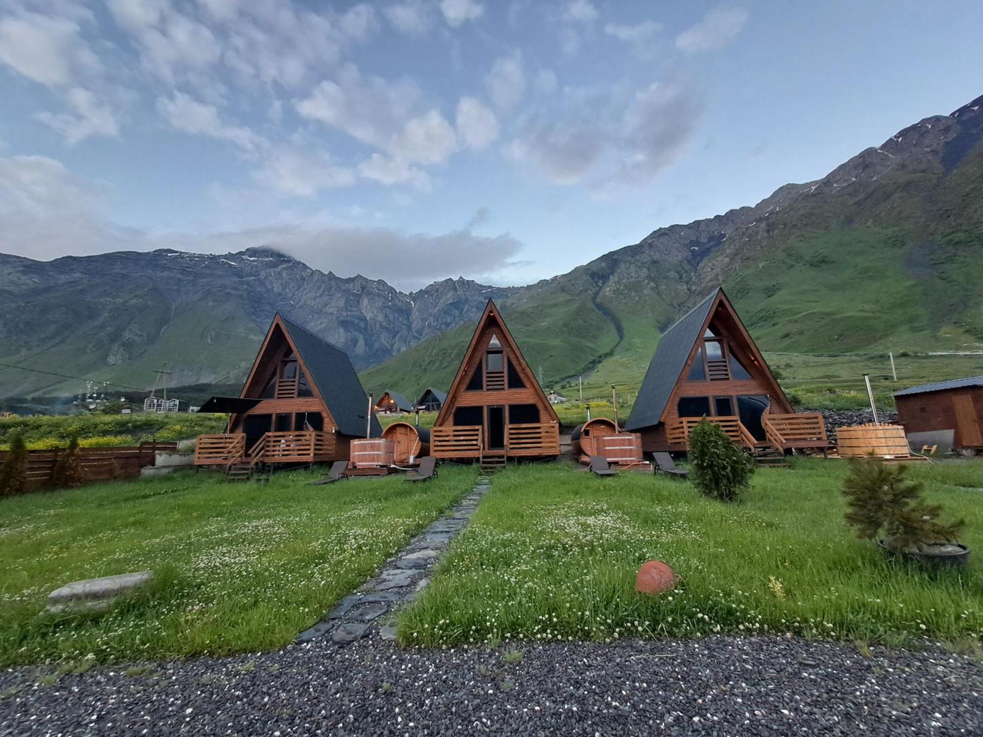 Kazbegi Spa Resort Cottages Eksteriør billede